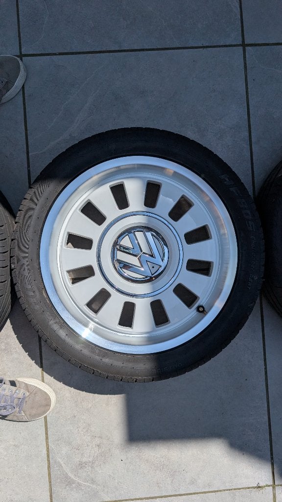 VW UP! White wielen 16", Ophalen, 16 inch, Banden en Velgen, 185 mm