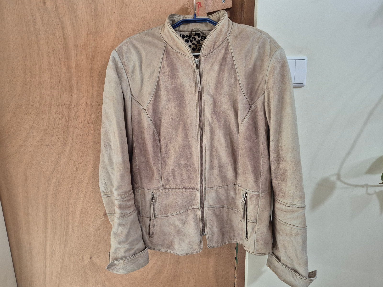 Cremekleurige kalfsleren getailleerde bikersjas maat 44, Ophalen of Verzenden, Gedragen, Maat 42/44 (L), Beige