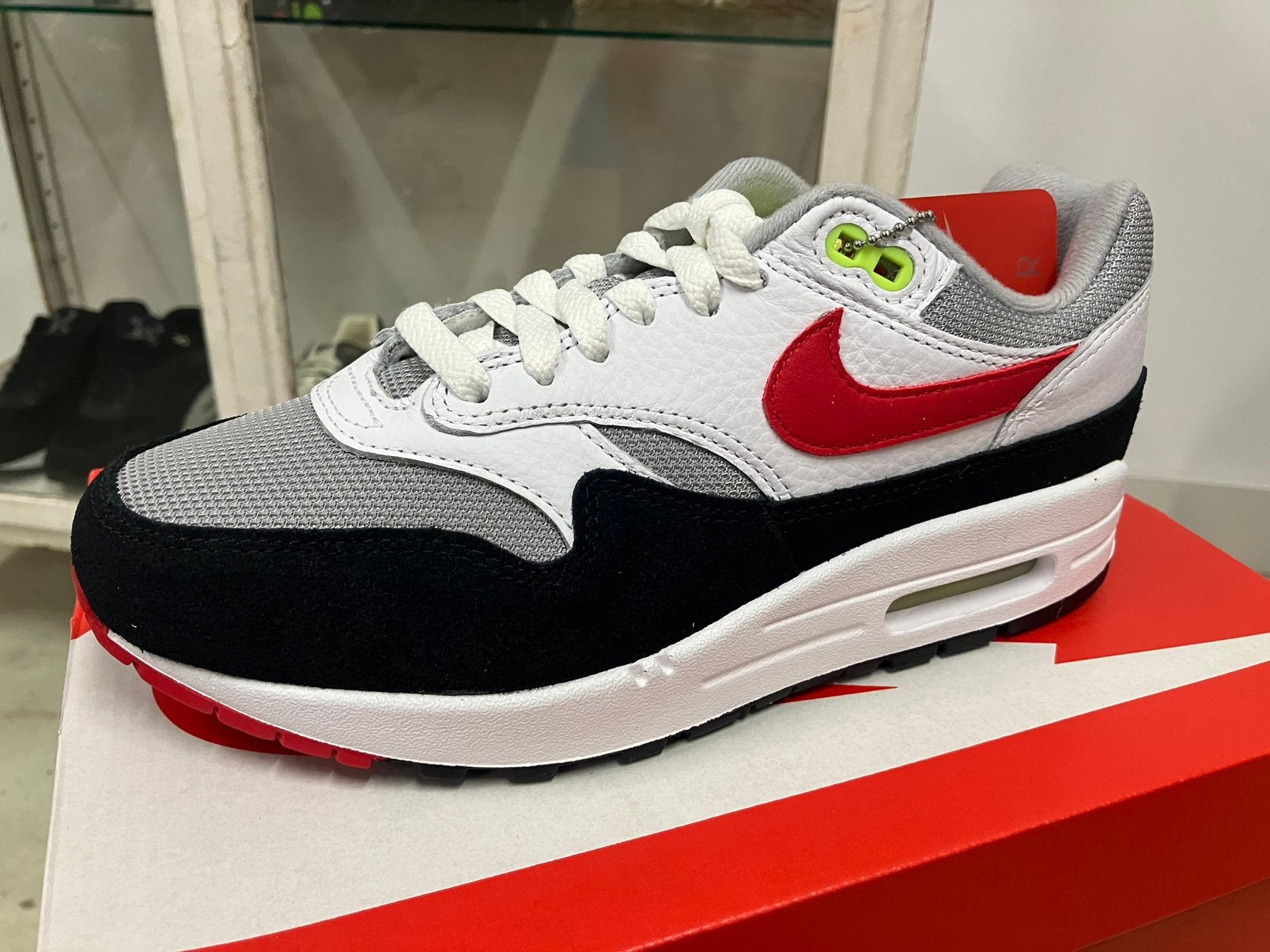 Nike air max 1 chili , DS  38 €125,-, Ophalen of Verzenden, Nieuw, Sneakers of Gympen
