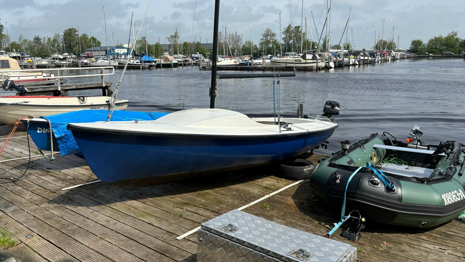 Varuna 501 met buitenboordmotor, Watersport en Boten, Ophalen, Gebruikt, Fok, 4 pk