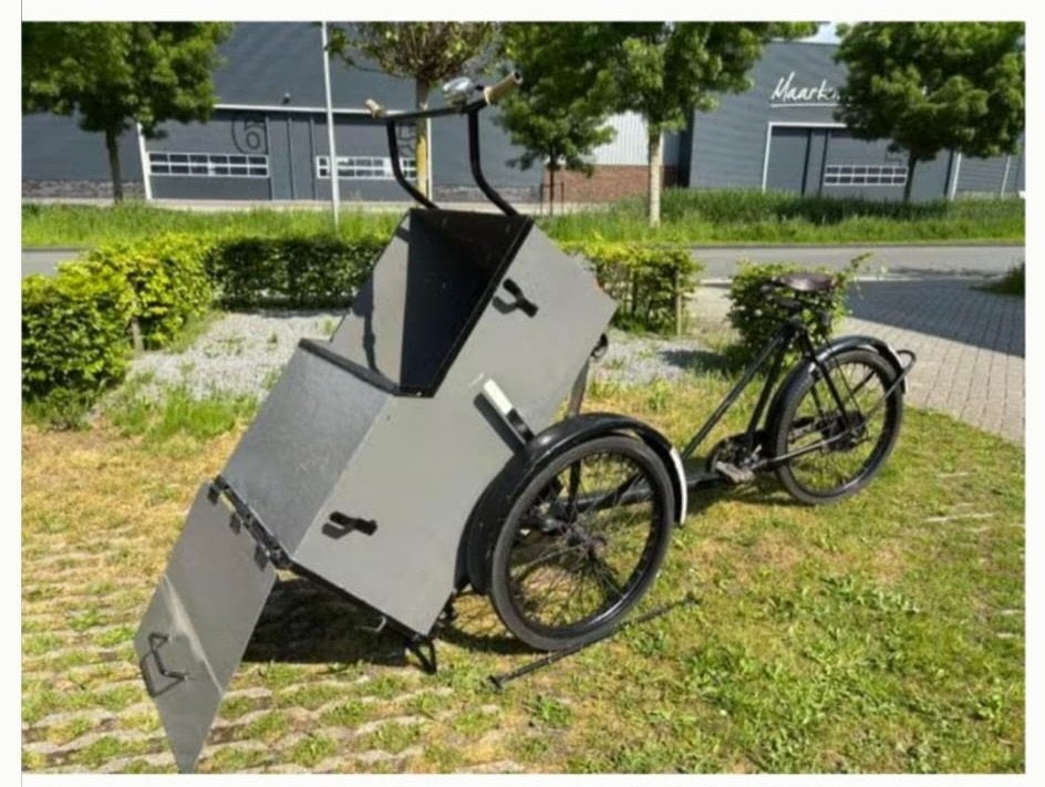 Straatvegers bakfiets, Gebruikt, Knibbelweg 73H, Organisatie@whow-events.nl, Whow Events