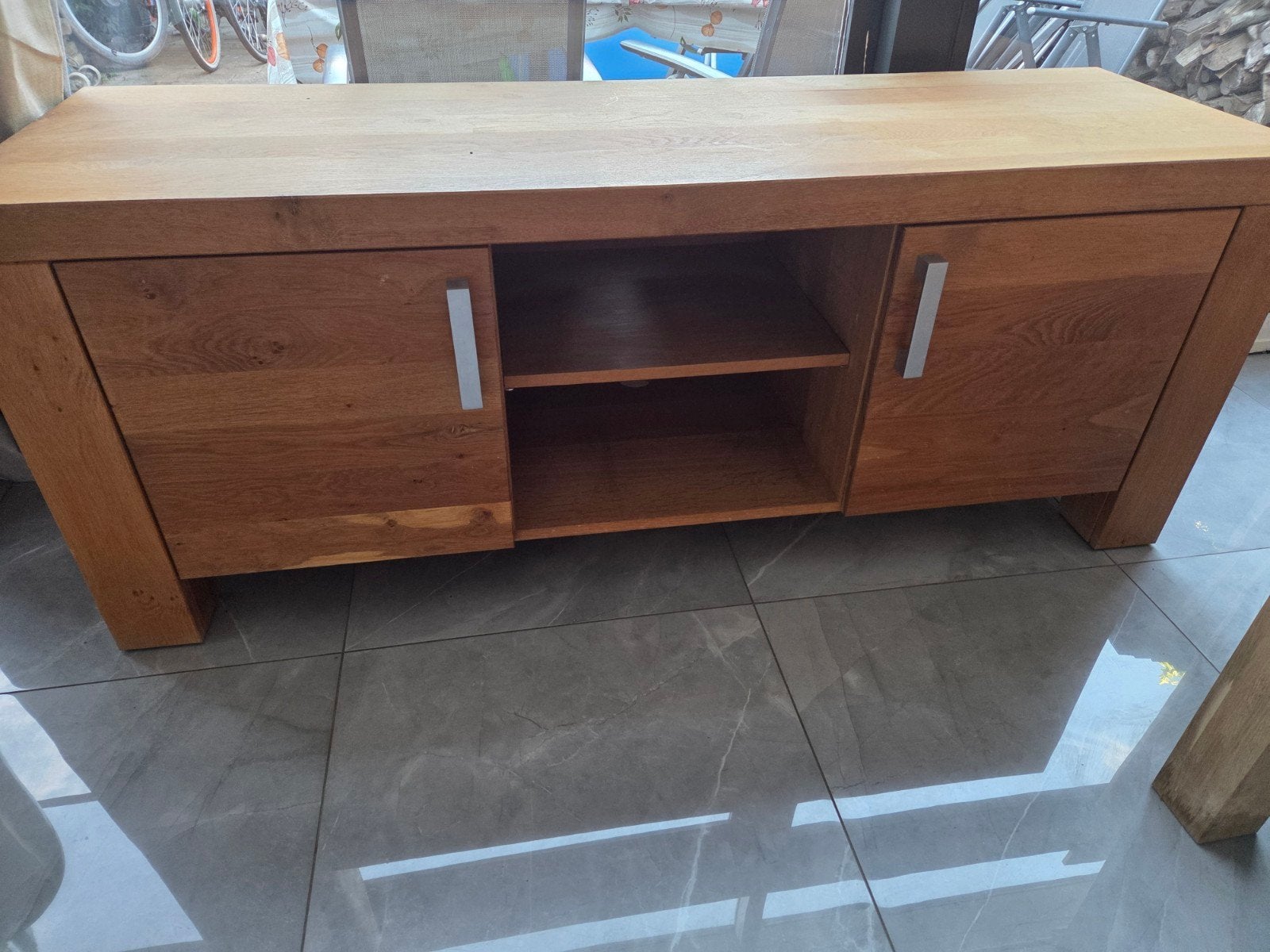 Massief eiken tv-meubel met opbergruimte, Huis en Inrichting, Ophalen, Gebruikt, 100 tot 150 cm, Eikenhout