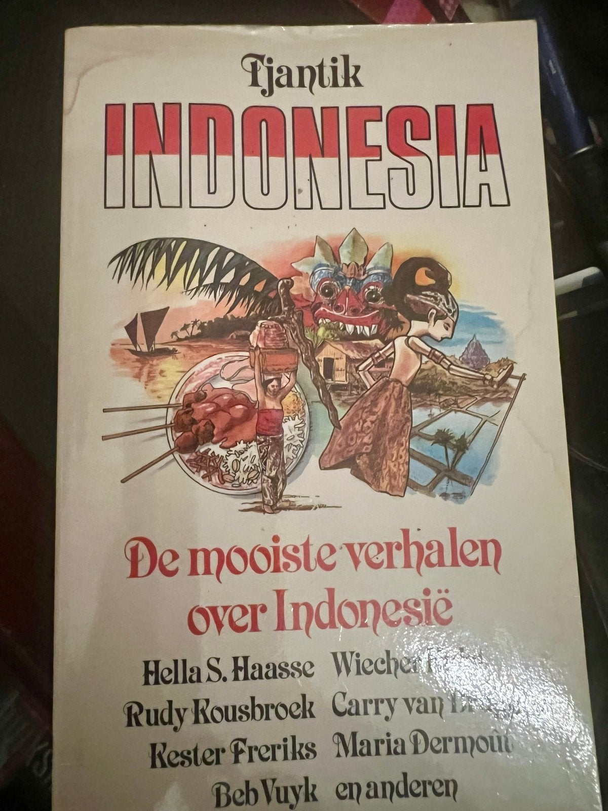 Tjantik Indonesia: De mooiste verhalen over Indonesië, Ophalen of Verzenden, Gelezen, Nederland