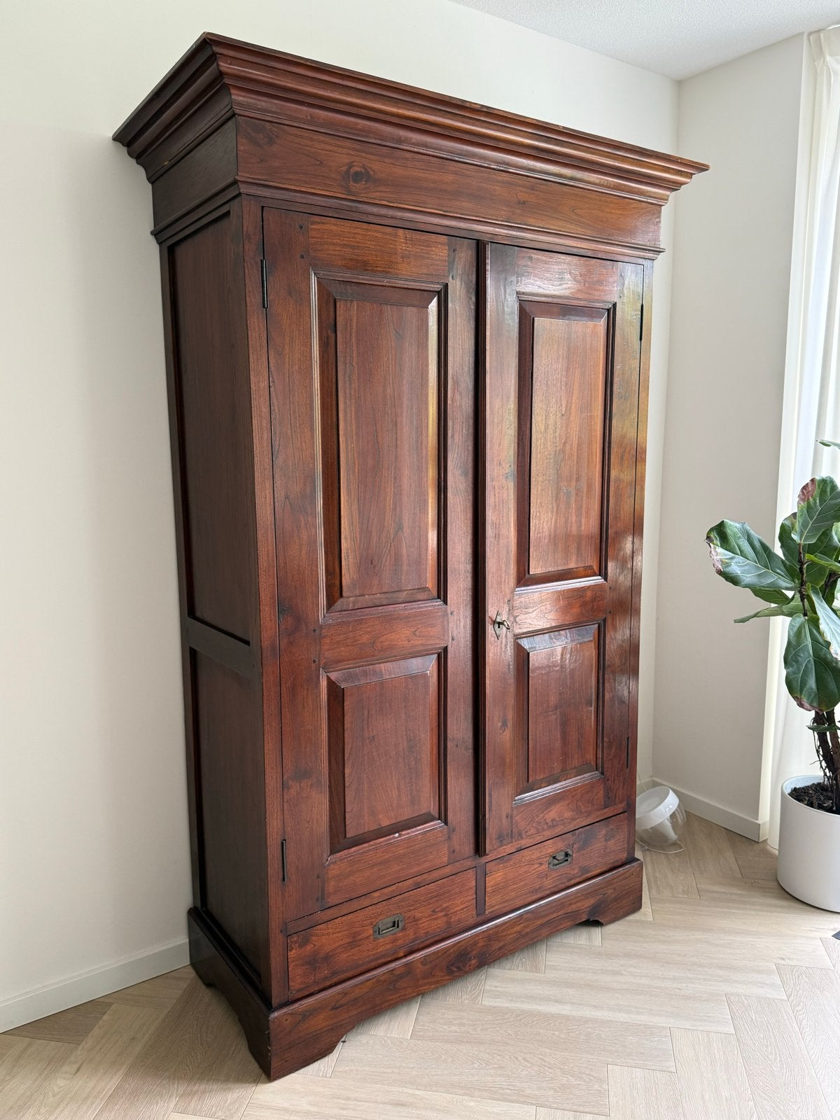 Antieke massief houten kast - 220cm hoog, 120cm breed, Ophalen