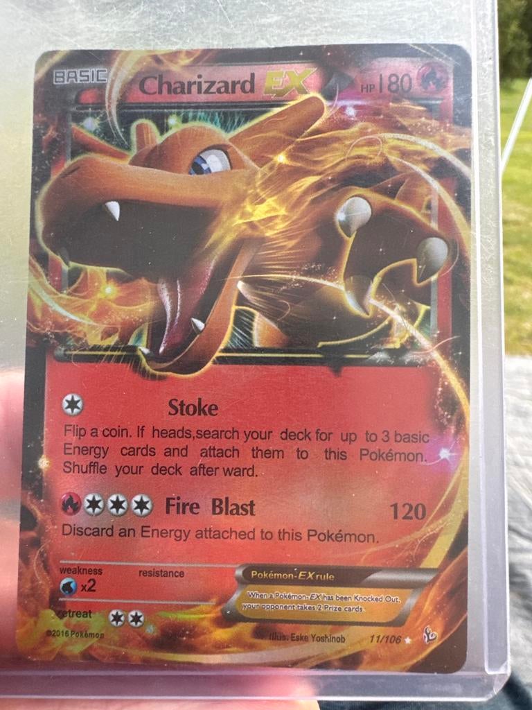Charizard EX (11) Pokémon kaart, Ophalen of Verzenden, Gebruikt, Losse kaart, Foil