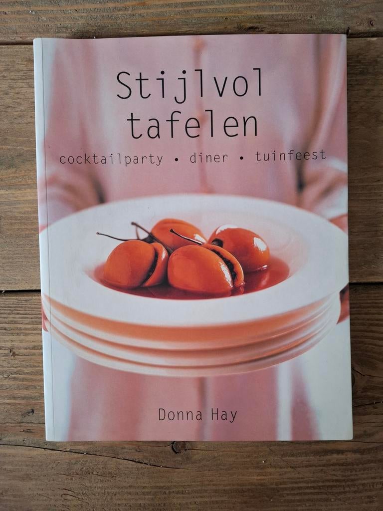 Donna Hay - Stijlvol tafelen., Ophalen of Verzenden, Zo goed als nieuw, Donna Hay