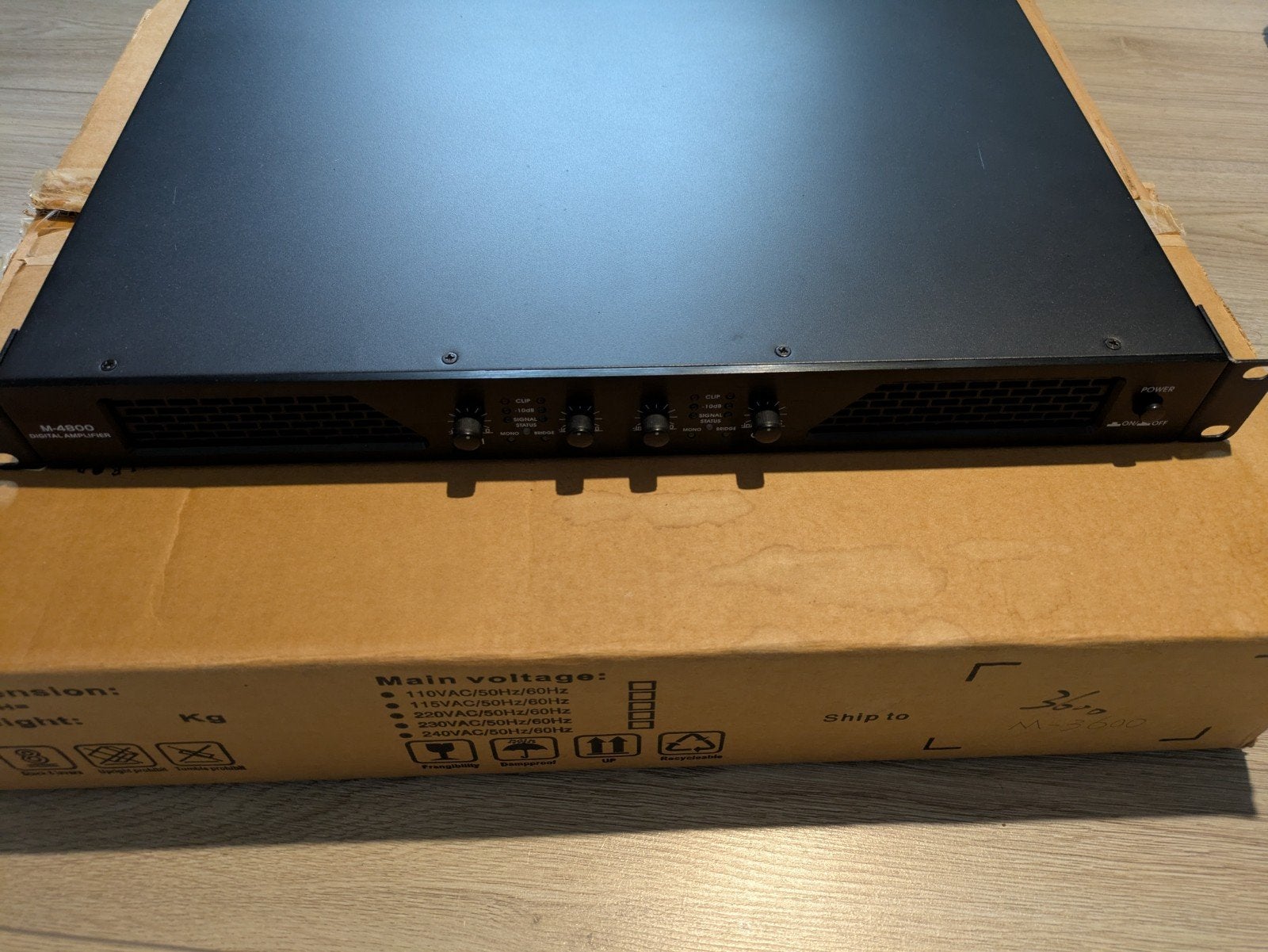 M-4800 Digitale Versterker - Zo goed als nieuw, Ophalen of Verzenden, Zo goed als nieuw, Overige systemen, Overige merken