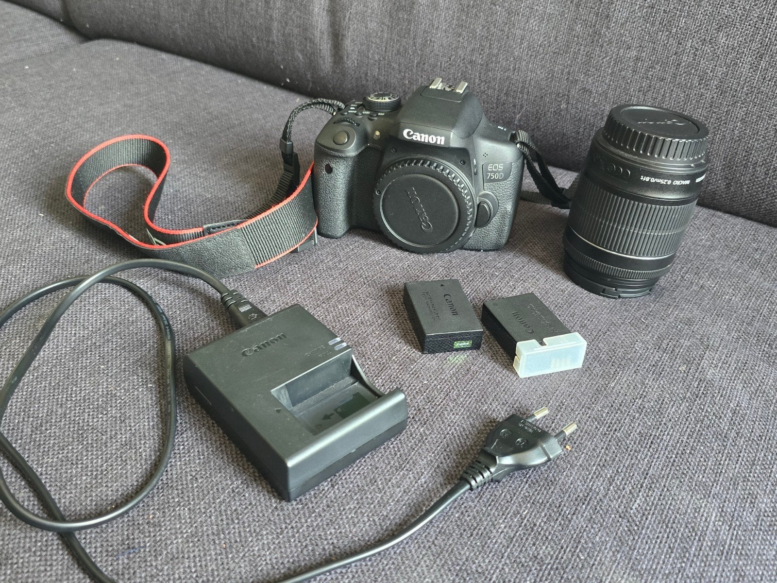 Canon EOS 750D, Audio, Tv en Foto, Fotocamera's Digitaal, Ophalen of Verzenden, Zo goed als nieuw, Canon, Geen optische zoom