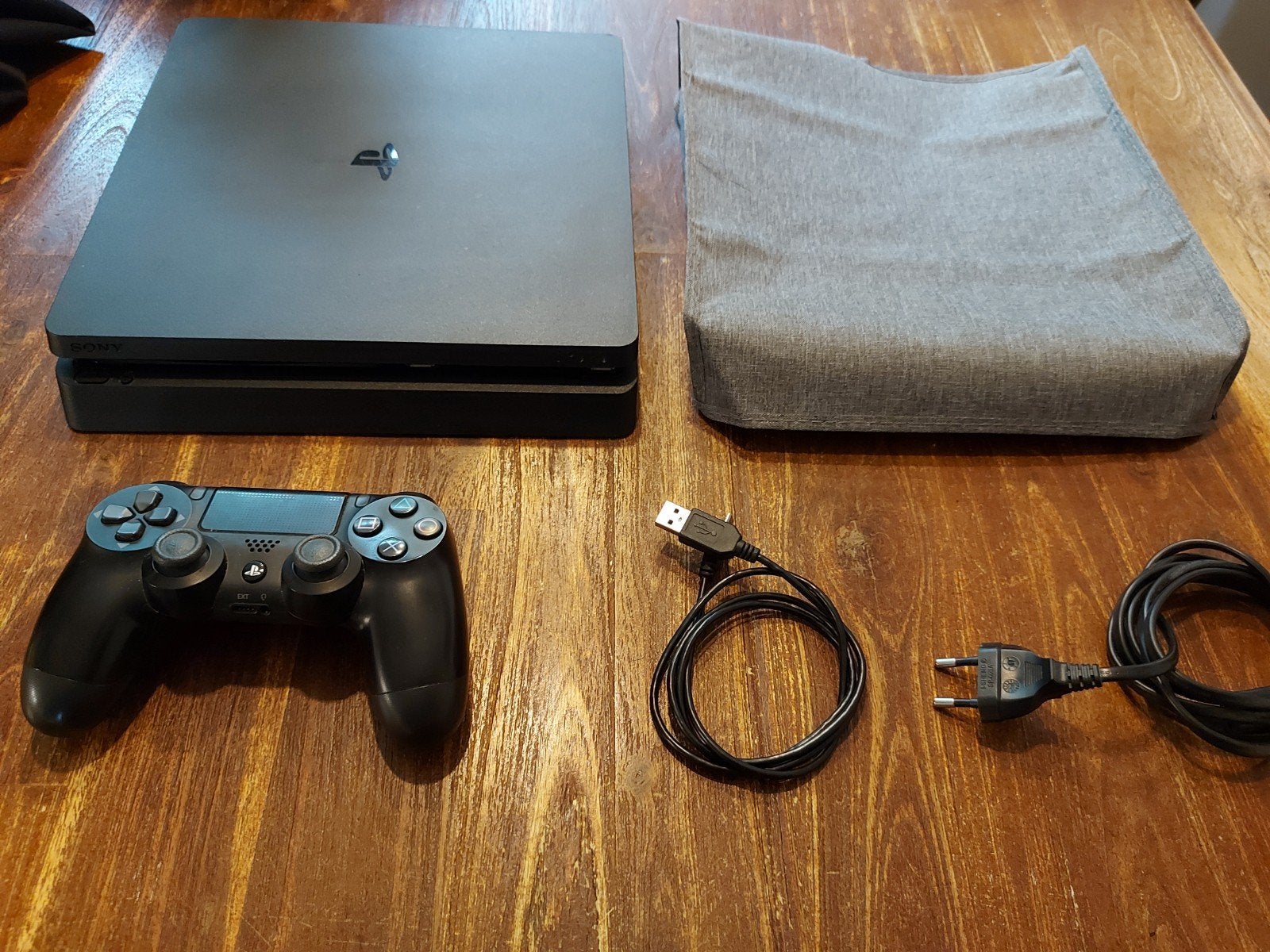 Playstation 4 Slim, 1TB SSD, 1 controller; zgan!, Spelcomputers en Games, Spelcomputers | Sony PlayStation 4, Ophalen, Zo goed als nieuw
