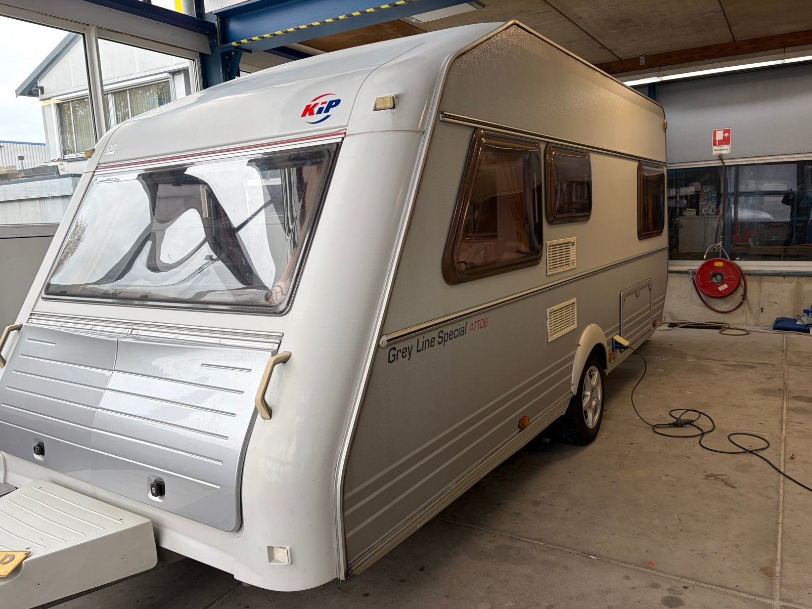 Te koop : complete kip greyline special 47 tdb 8/2002 ., Voortentlamp, Rondzit, Kip, Frans bed