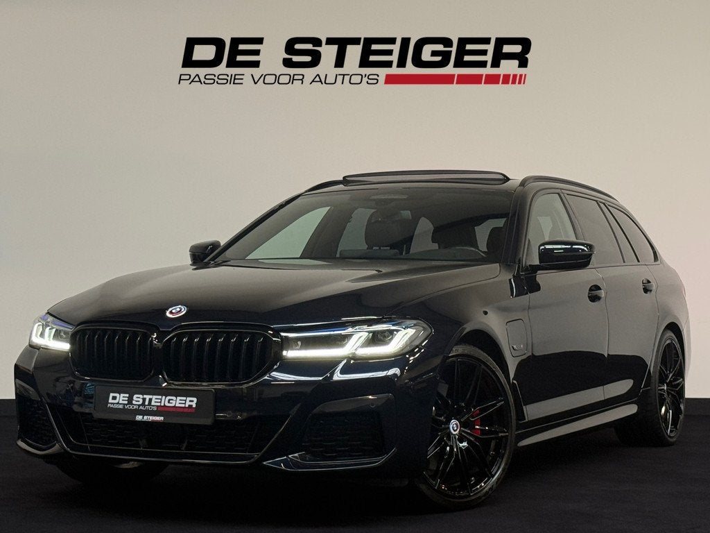 BMW 5-serie Touring 530e M Sport Pano Laser Harman Kardon Tr, Automaat, 1998 cc, Gebruikt, Zwart
