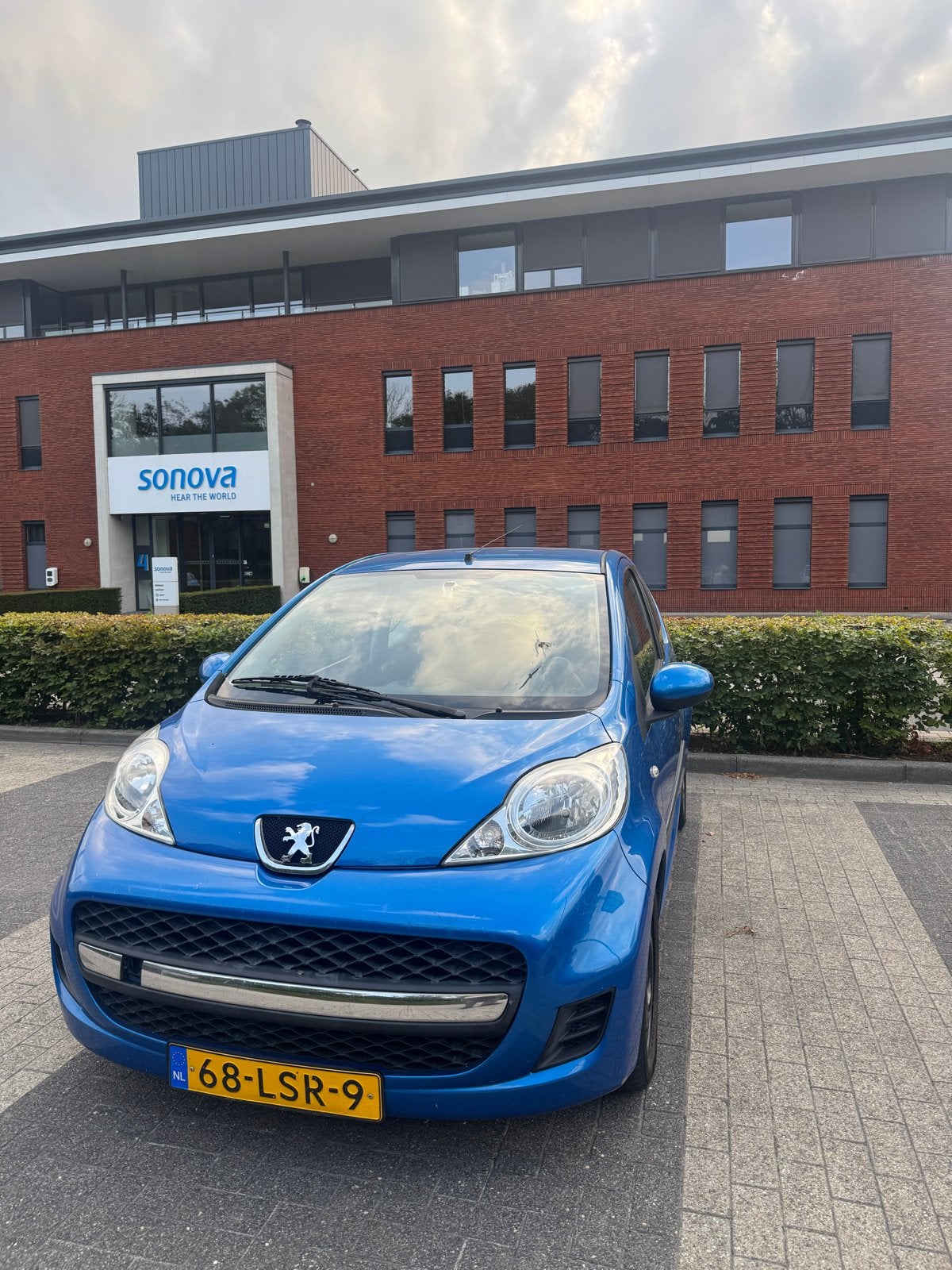 Peugeot 107 1.0 12V 3DR 2010 Blauw, Voorwielaandrijving, 68 pk, Origineel Nederlands, Handgeschakeld