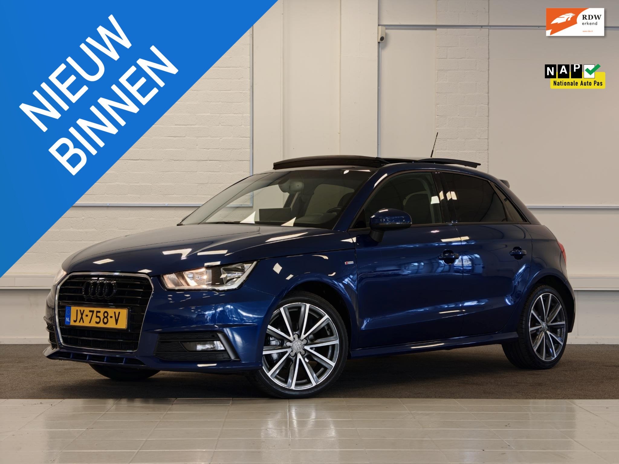 Audi A1 Sportback 1.0 TFSI Adrenalin S-line Carplay Schuif/k, Auto's, Stof, Blauw, 49 €/maand, Origineel Nederlands