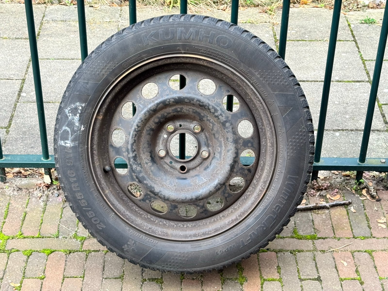 winterbandenset (4x) op stalen velg 205/55R16 (Peugeot), Ophalen, Gebruikt, 16 inch, Banden en Velgen