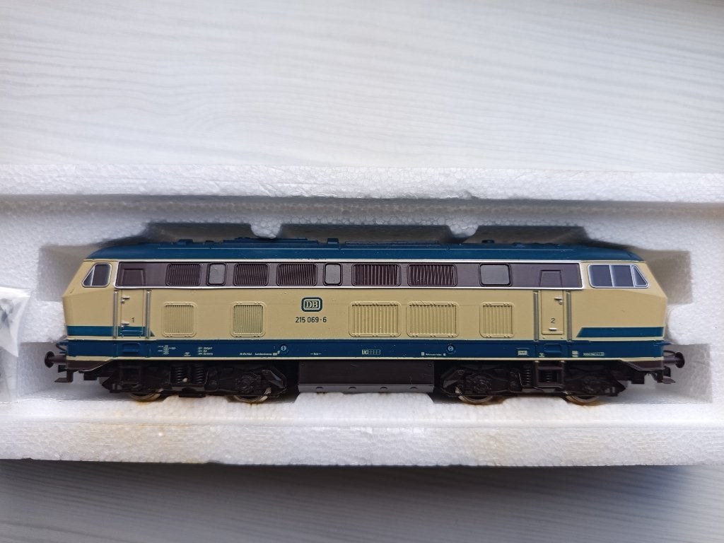Roco HO diesellocomotief BR 215, Ophalen, Zo goed als nieuw, Roco, Gelijkstroom