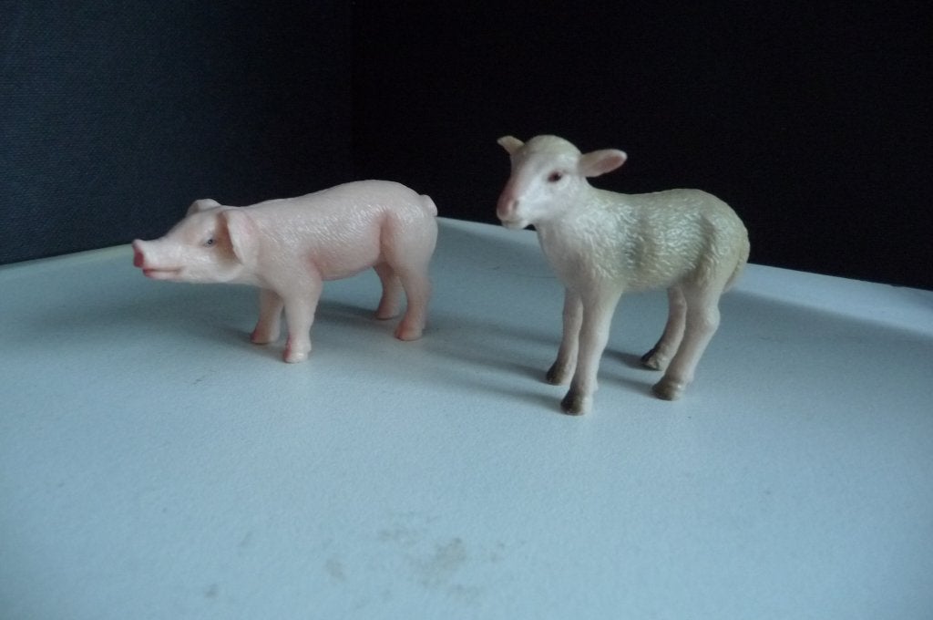 SCHLEICH TREKPAARD,SCHOTSE HOOGLANDER,VARKEN EN SCHAAP JAPAN, Verzenden, Zo goed als nieuw, Boerderijdier, Beeldje of Figuurtje