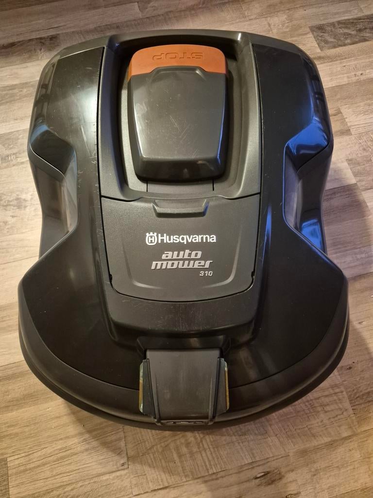 Husqvarna Automower 310 - Nieuw toetsenbord & meslagers, Ophalen, Gebruikt, Bestuurbaar via app, 20 tot 25 cm