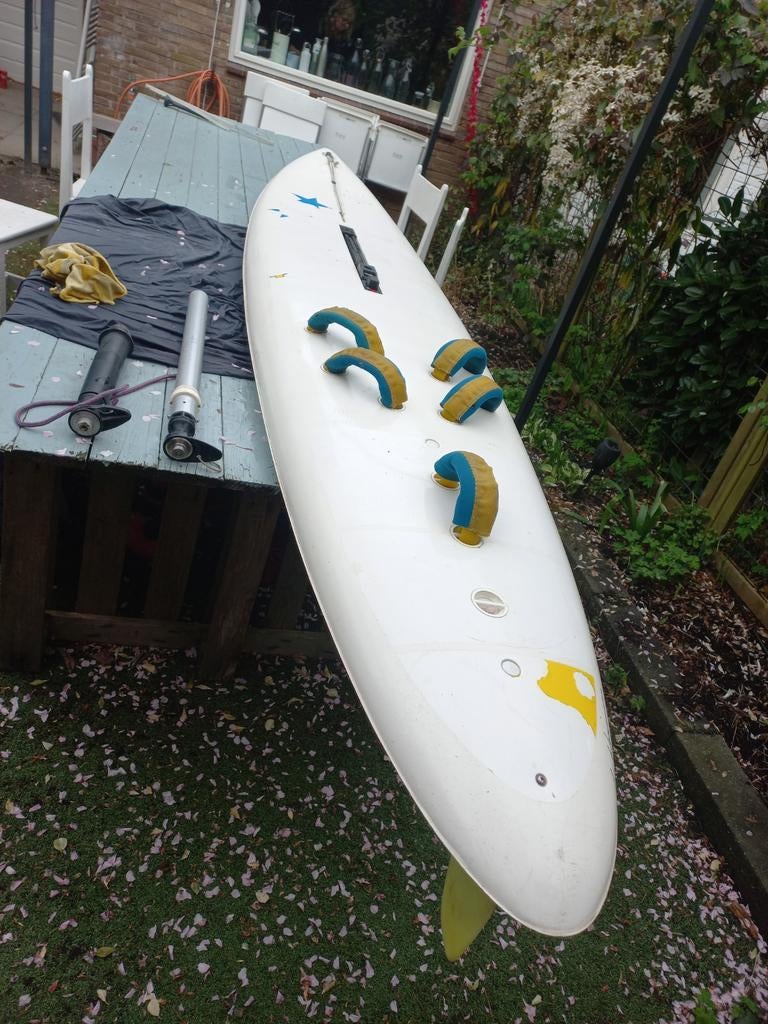 BIC Windsurfboard 3 meter - Fun Board, Watersport en Boten, Windsurfen, Gebruikt, Plank, 300 cm of meer, Met vin(nen), Ophalen