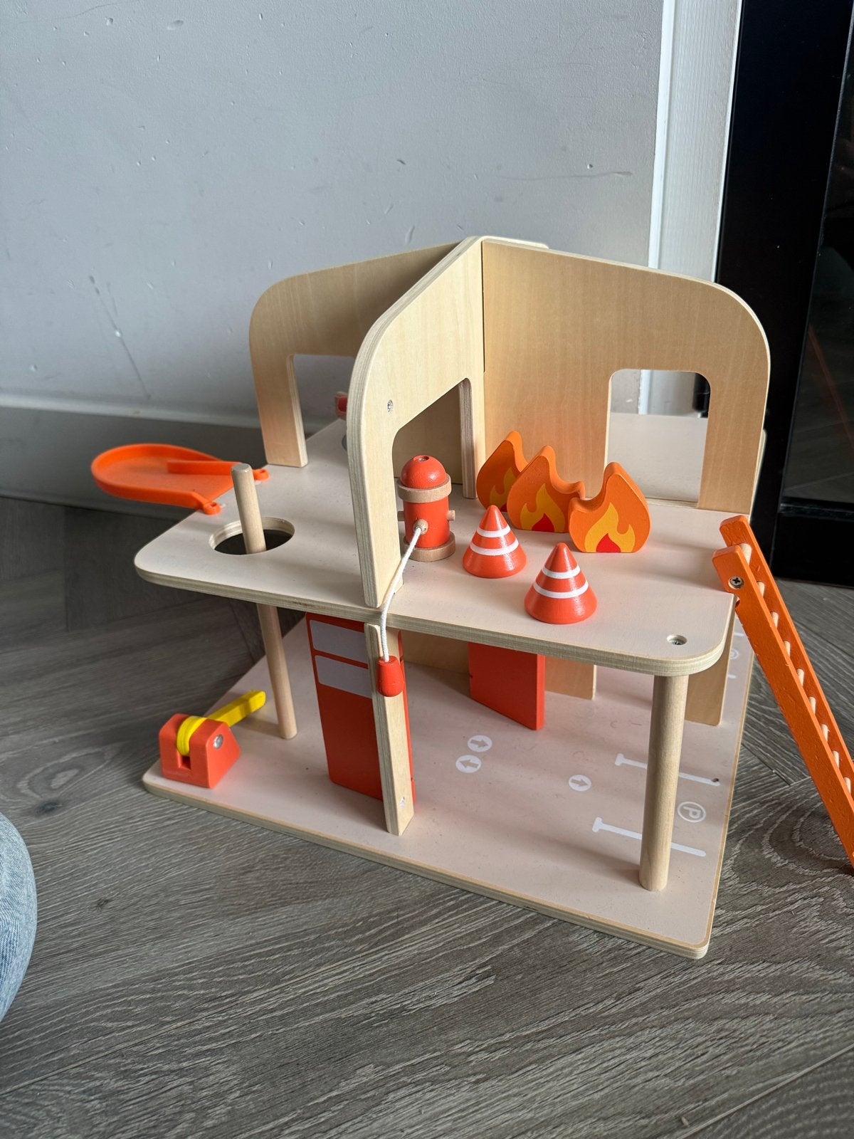 Houten brandweerkazerne met accessoires, Ophalen, Gebruikt, Overige typen