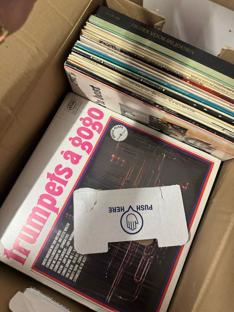 3 verhuisdozen vol LP's: klassiek & meer (zoals. BZN), Ophalen, Gebruikt, Modernisme tot heden, Complilatie