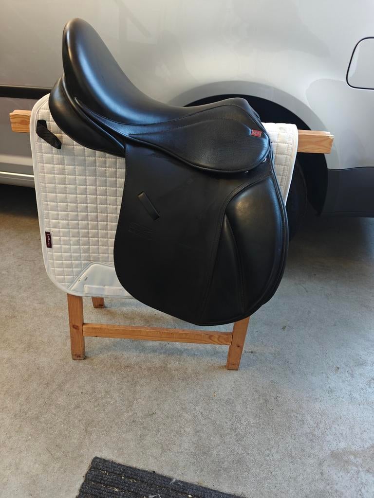 GFS veelzijdigheid cob monarch 17.5 inch, Dieren en Toebehoren, Ophalen of Verzenden, Gebruikt, Dressuur