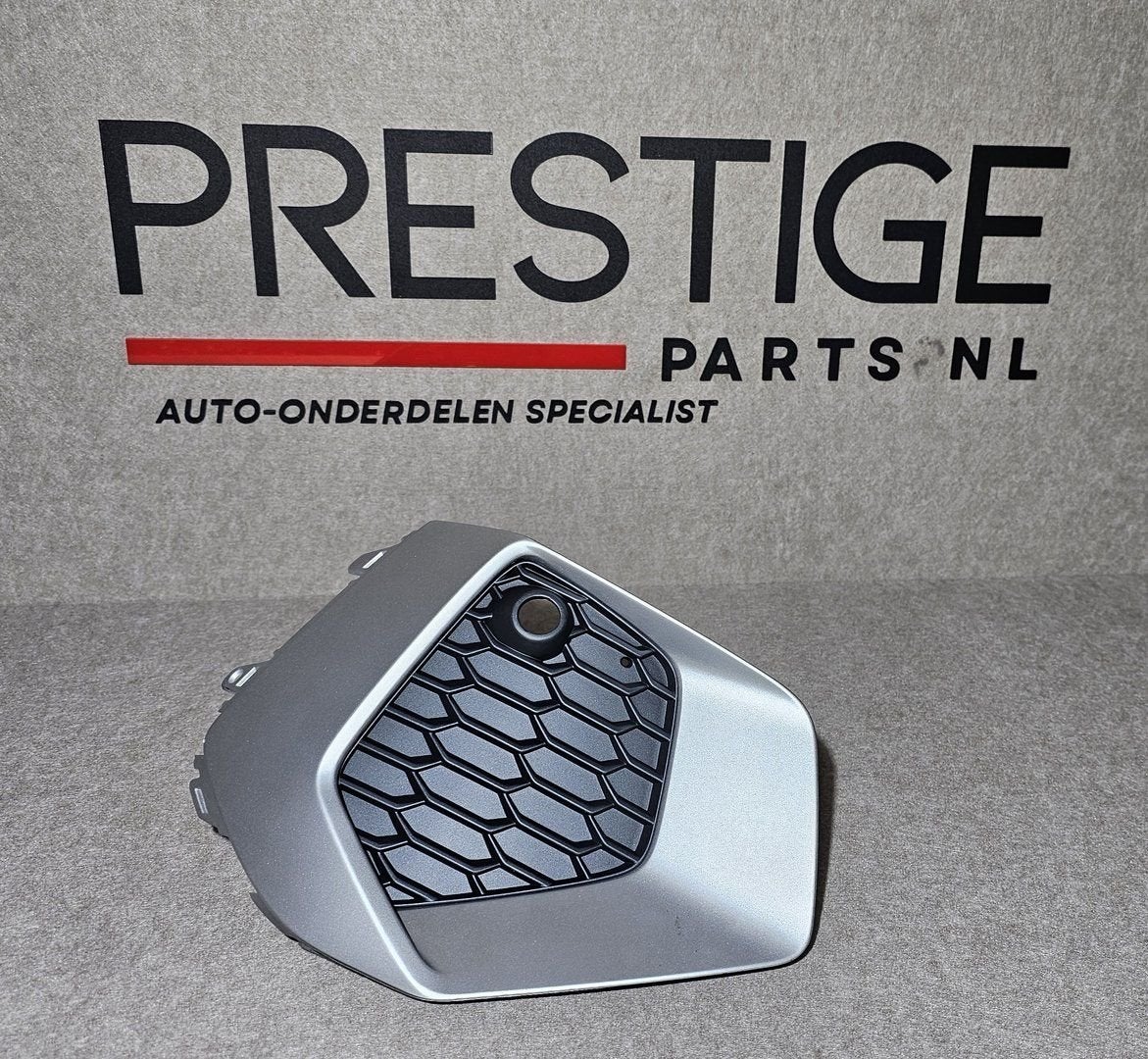 Voorbumper Rooster Audi A3 8Y NIEUW RECHTS CHROOM 8Y0807954, -, Voor, Nieuw, Ophalen of Verzenden