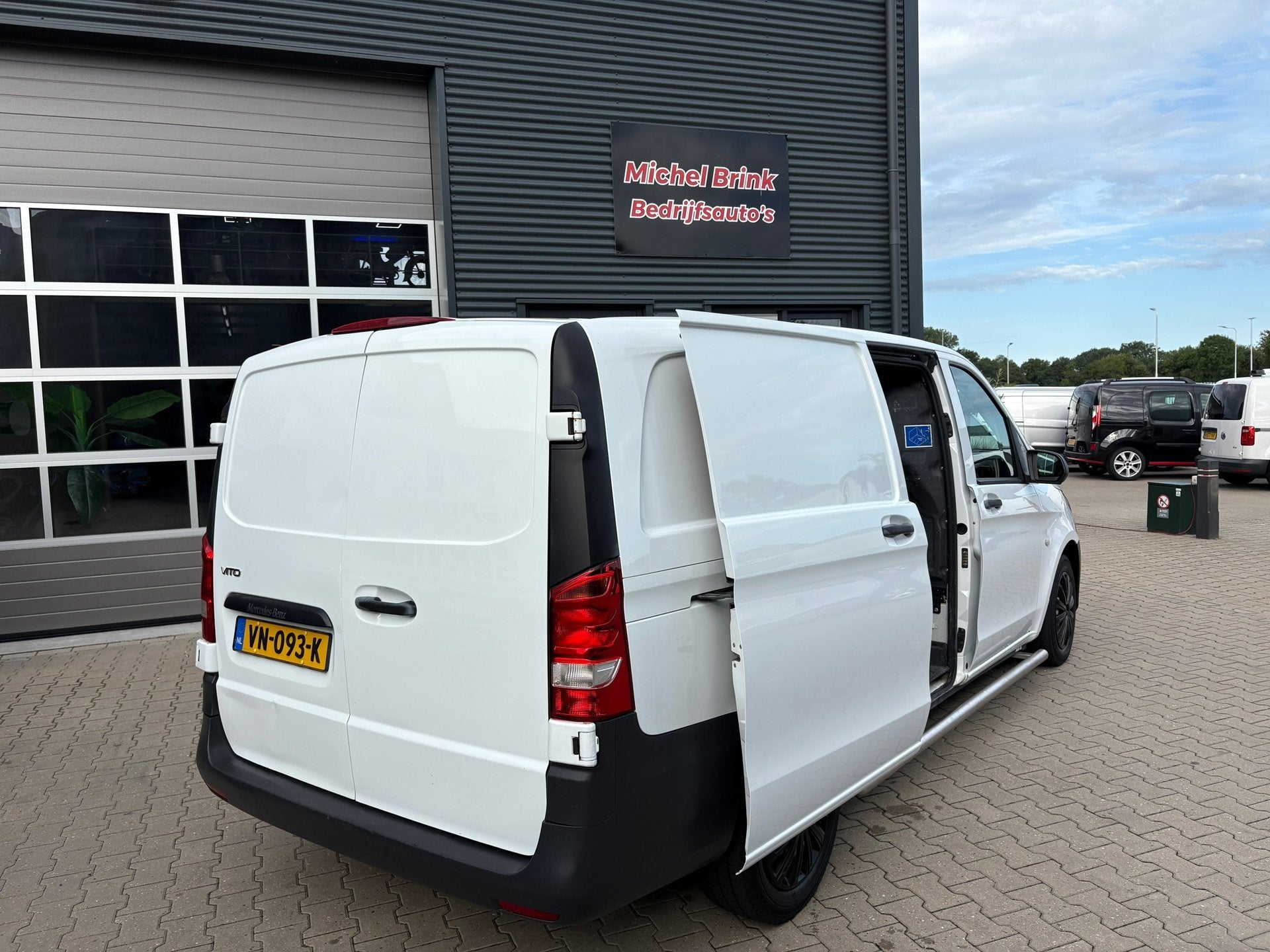 Mercedes-Benz Vito 114 CDI Lang Airco 3 Zits, Auto's, Gebruikt, Zwart, 4 cilinders, Wit