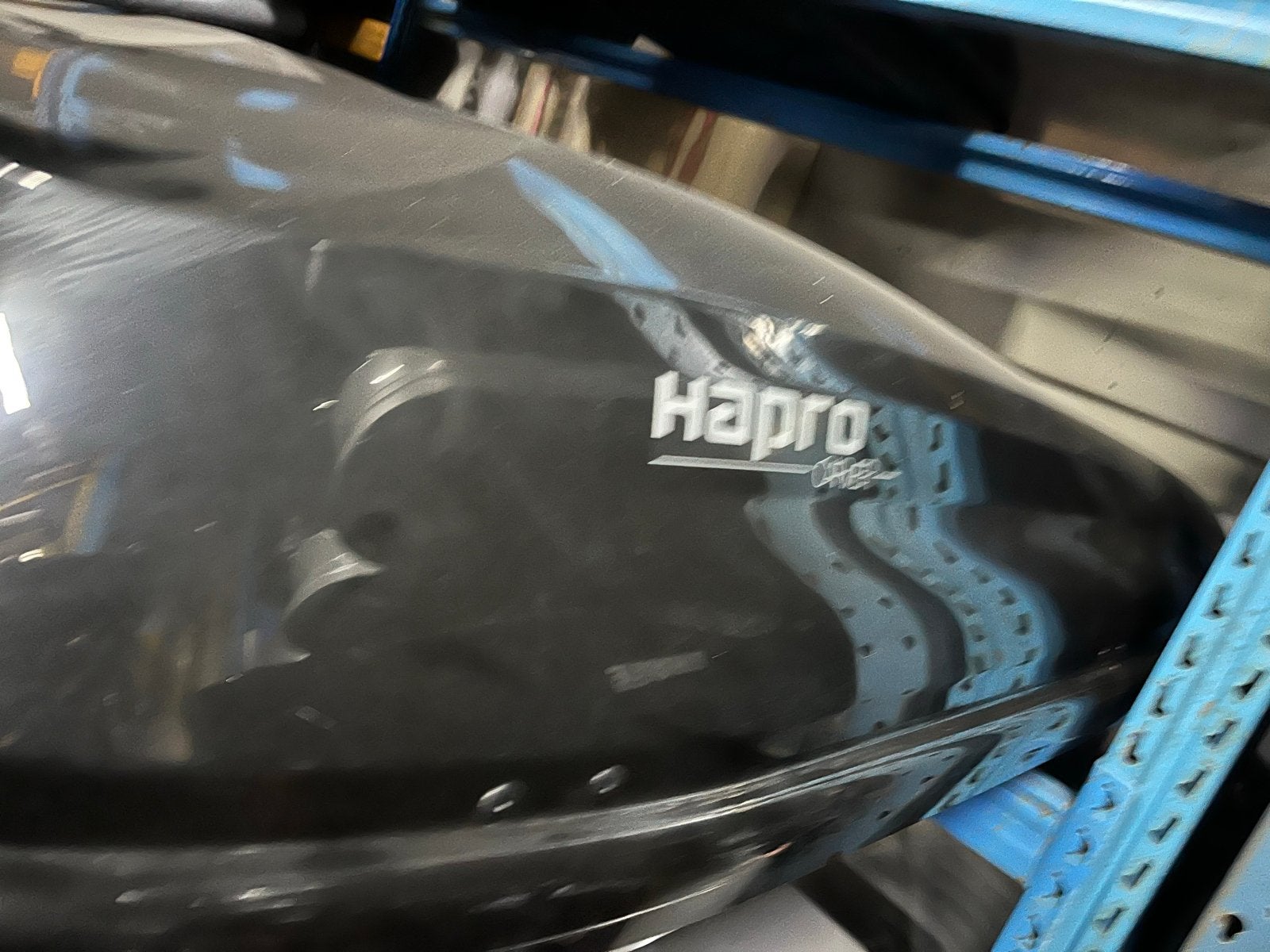 Hapro Carver 8.5 Dakkoffer - 550 Liter, Easyfit, Zwart, Auto diversen, Ophalen, Gebruikt