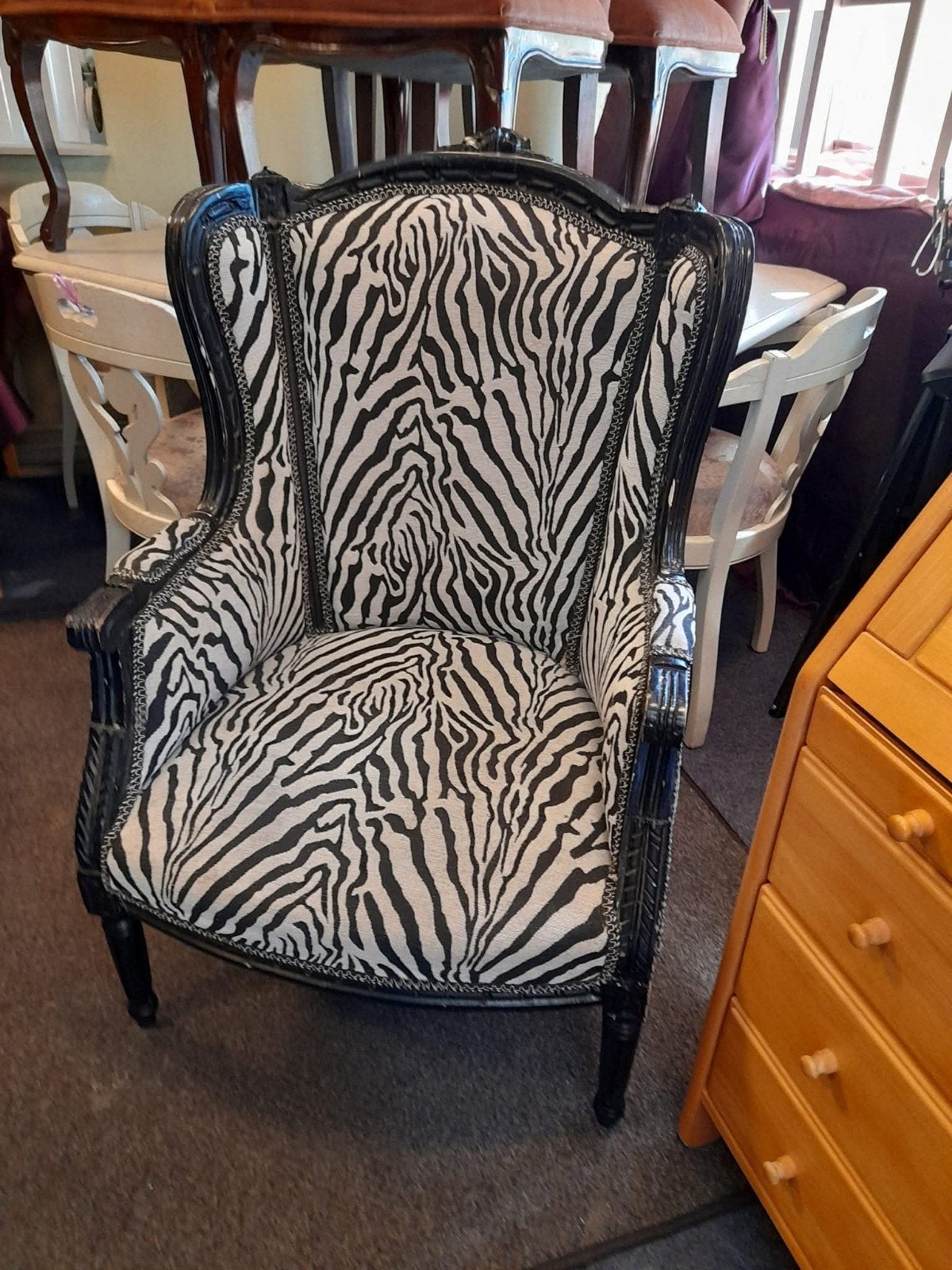 Barok fauteuile met dieren print, Ophalen