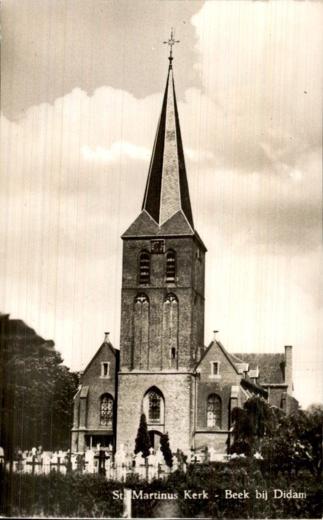 Beek bij Didam - St Martinus Kerk - vooraanzicht, Ophalen of Verzenden, 1940 tot 1960, Gelopen, Gelderland