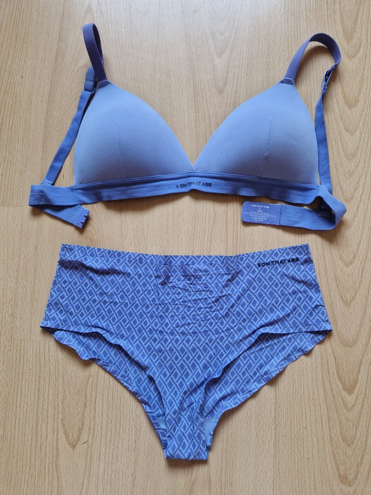 On That Ass Lingerie Set - BH's en Slip-Maat XL, On That Ass, Ophalen of Verzenden, Blauw, Setje