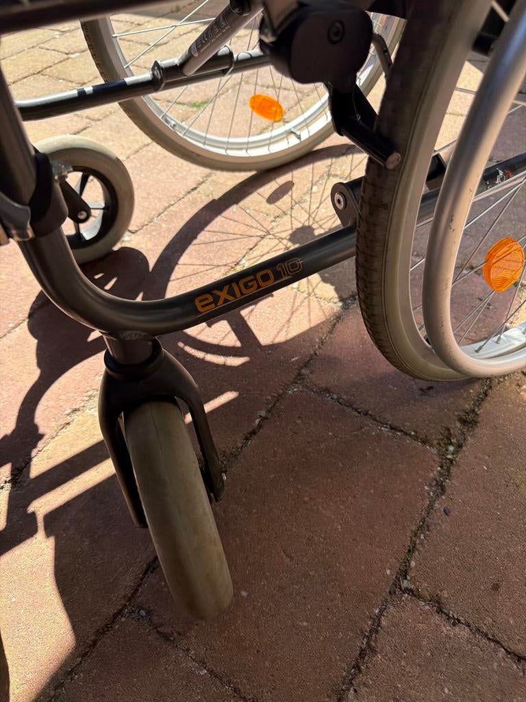 Rolstoel handicare exigo 10, Ophalen, Inklapbaar, Zo goed als nieuw, Duwrolstoel