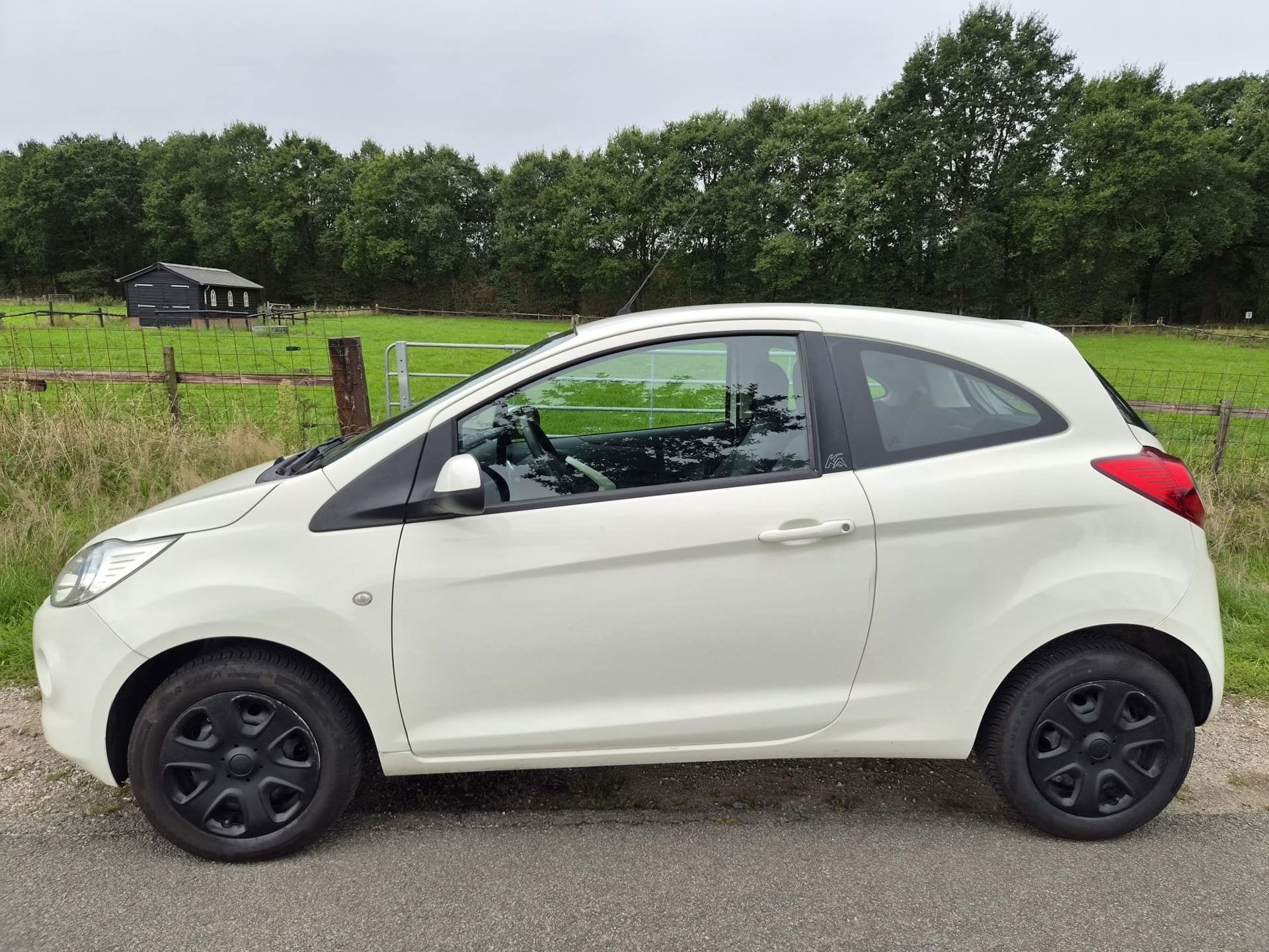 Ford Ka 1.2 Style start/stop airco rijd kei goed, Voorwielaandrijving, Stof, Gebruikt, 4 cilinders