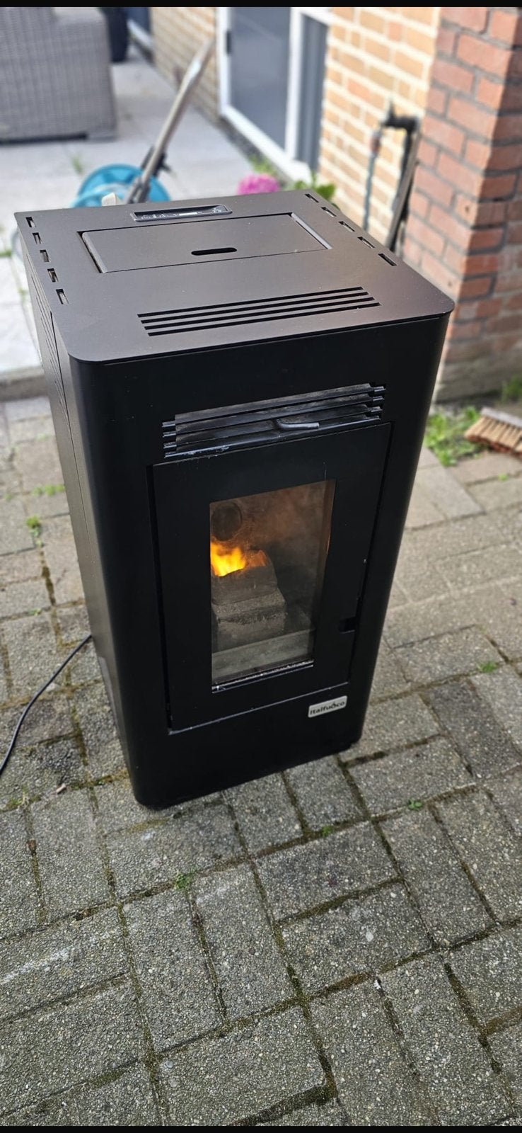 Artel pelletkachel 8kw incl afstandsbediening, Ophalen, Zo goed als nieuw, Overige brandstoffen, Pelletkachel