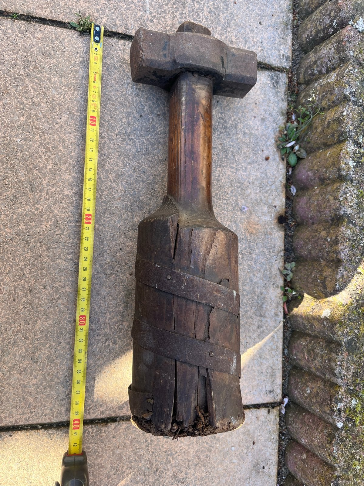 Antieke houten hamer met metalen banden/klos, Ophalen of Verzenden