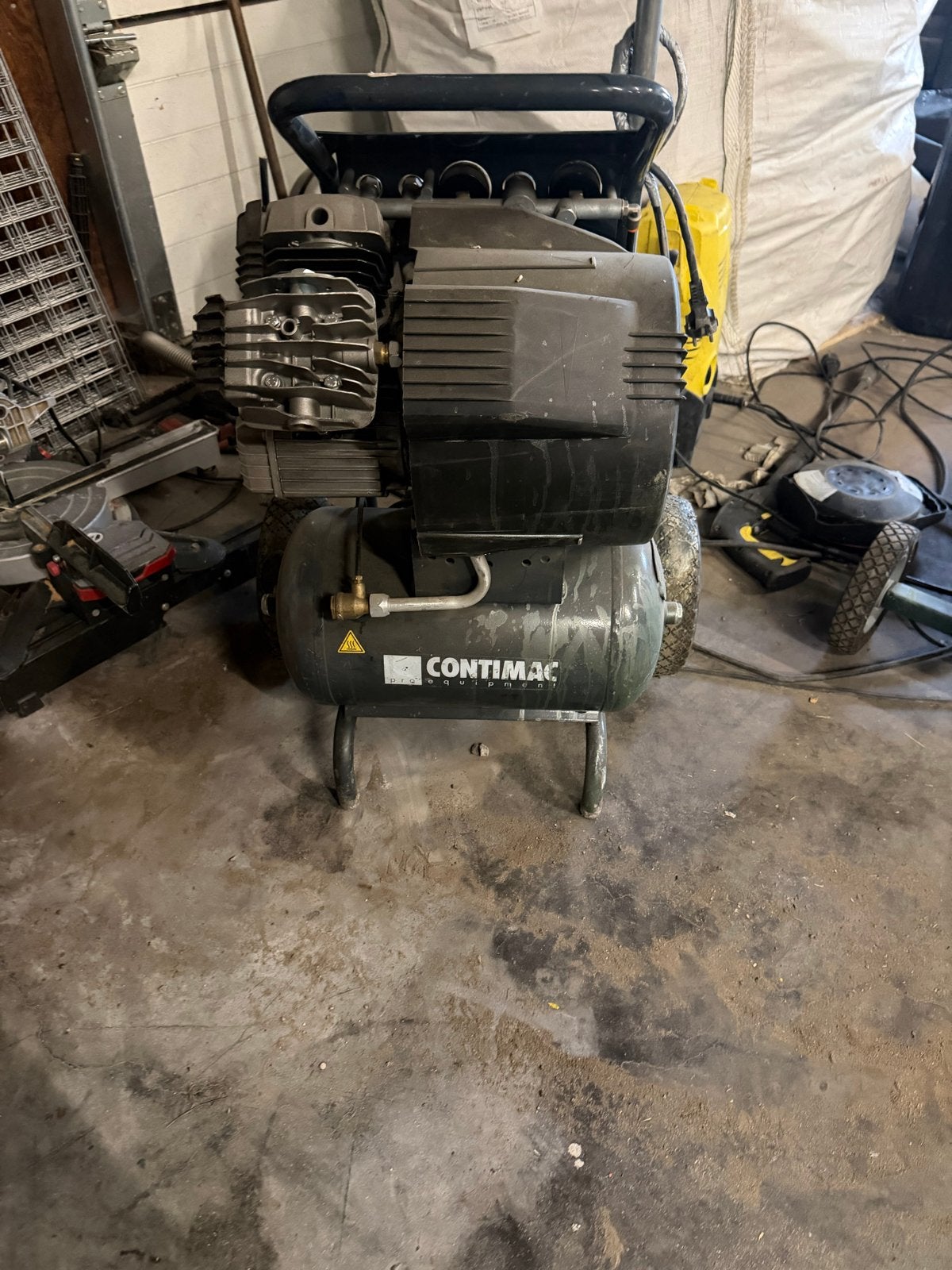 Contimac Compressor 220V 2 Cilinder Z.G.A.N., Ophalen, 10 bar of meer, 400 tot 800 liter/min, Zo goed als nieuw