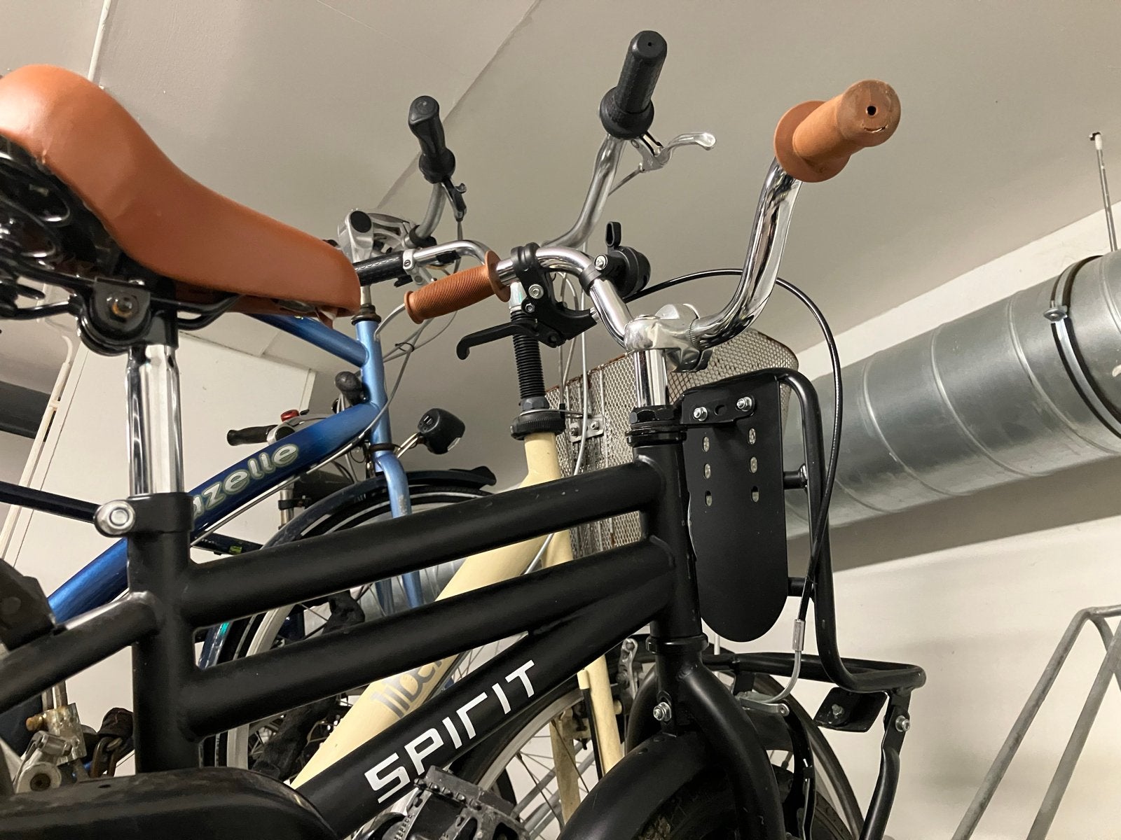 Foto 7 van Spirit kinderfiets - Zwart, robuust en klaar voor avontuur