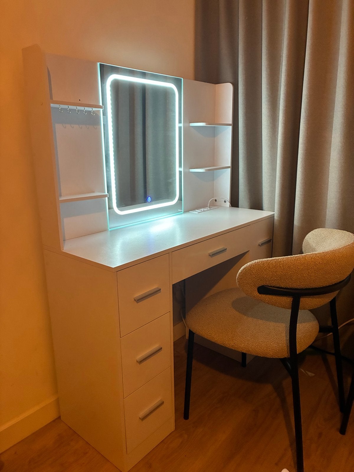 Vanity met verlichte spiegel, stopcontacten en USB-poorten, Huis en Inrichting, Ophalen, 100 tot 150 cm, 50 tot 100 cm, Zo goed als nieuw