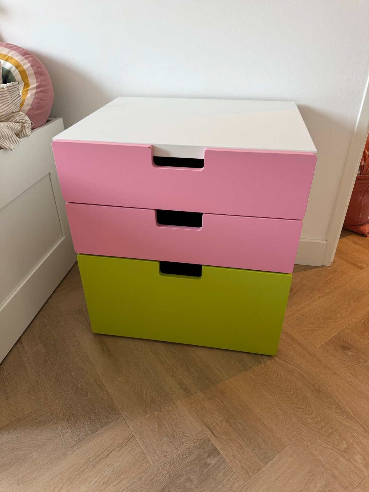 Ikea Stuva Malad ladekast - Roze en Groen, Gebruikt, 50 tot 70 cm, Ophalen, Minder dan 90 cm