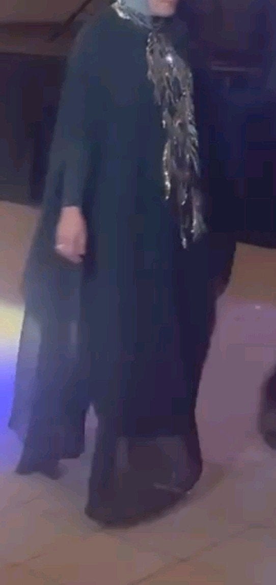 2 deliğe Galajurk Tesettur abiye, Galajurk, Maat 42/44 (L), Ophalen of Verzenden, Zo goed als nieuw