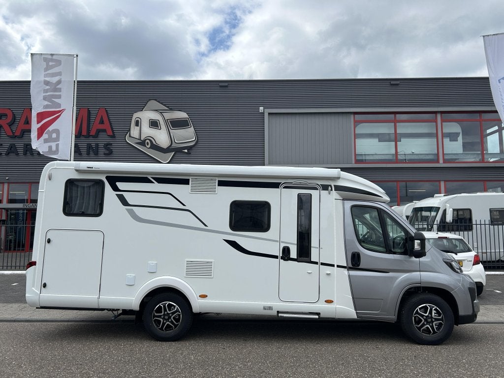 Hymer Exsis-T 580 PURE Automaat, schotel, tv, Caravans en Kamperen, Campers, Automaat, Luifel, Ringverwarming, Fiat