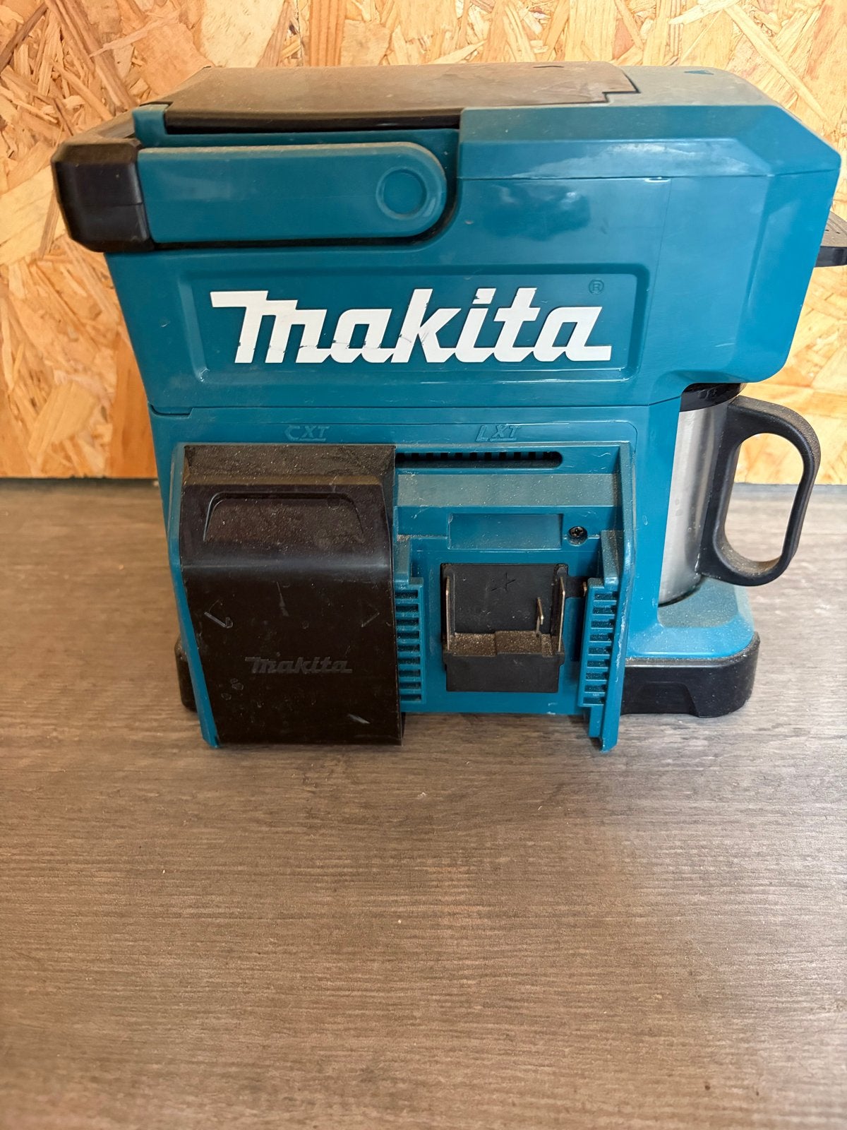 Makita Accu Koffiezetapparaat DCM501Z - Zonder Accu, Ophalen, Zo goed als nieuw, Overige typen, Makita