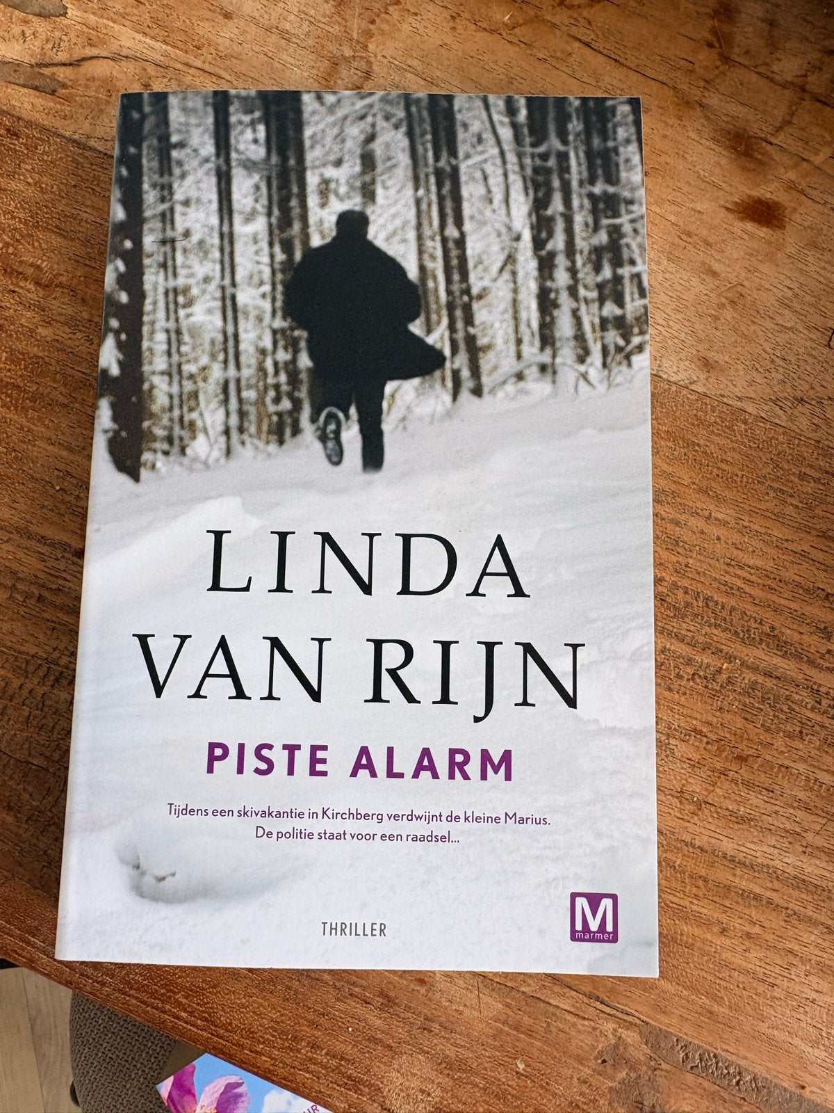 Linda van Rijn - Piste Alarm (Thriller), Ophalen of Verzenden, Gelezen