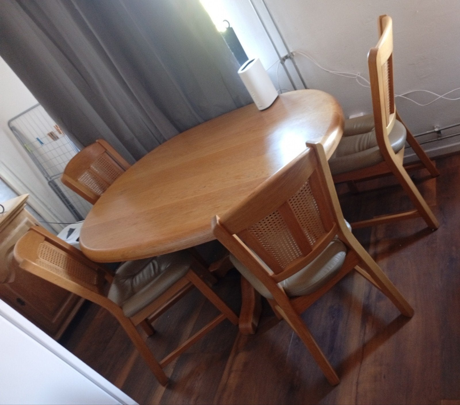 Eettafel + 4 stoelen, Ophalen, Gebruikt, 4 tot 6 stoelen