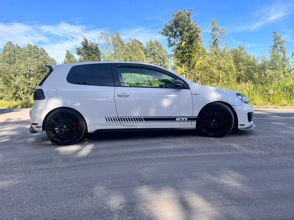 Volkswagen Golf 2.0 GTI 155KW DSG 2010 Wit, 4 cilinders, Wit, 1314 kg, 211 pk