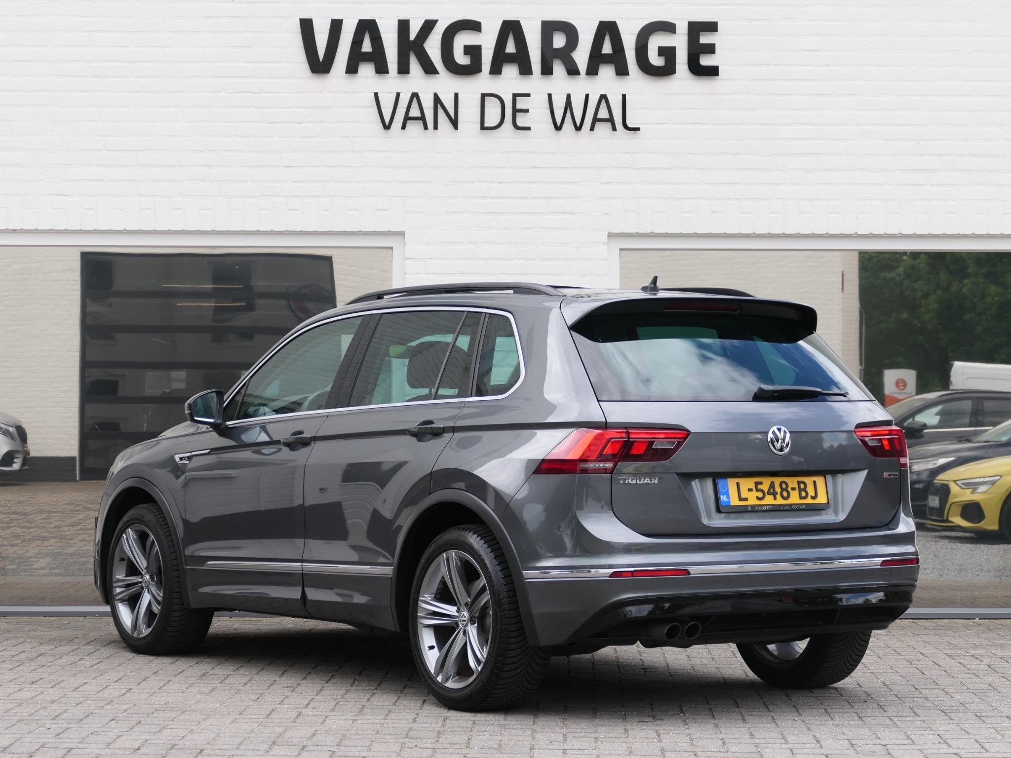 Volkswagen Tiguan 1.4 TSI 4Motion R-Line | Leder | Panoramad, Auto's, Volkswagen, Automaat, Gebruikt, Euro 6, 4 cilinders