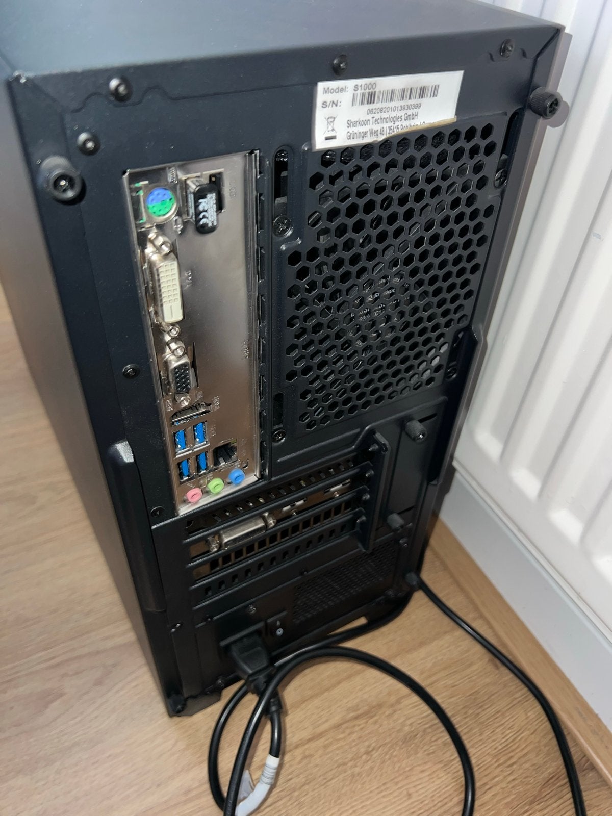 Foto 3 van Gaming PC met AMD Ryzen 3 3100, GTX 1660, 16GB RAM, 1TB HDD
