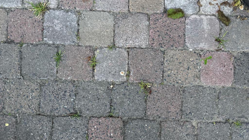 Gratis Koppelstones 10x10x6 - Zelf ophalen en eruit halen, Tuin en Terras, Tegels en Klinkers, Ophalen, Gebruikt, Klinkers, 10 m² of meer