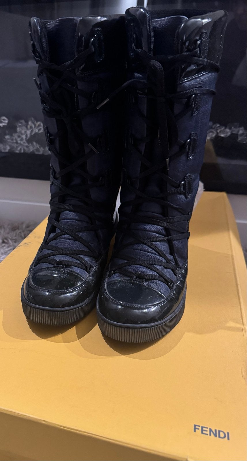 Fendi Snowboots - Maat 39 - Zo goed als nieuw, Kleding | Dames, Zwart, Snowboots, Ophalen of Verzenden, Zo goed als nieuw