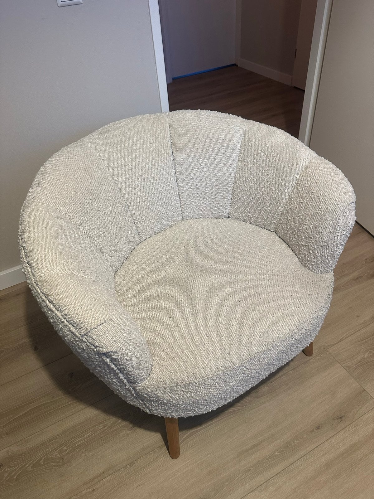 Comfortabele Crème Bouclé Fauteuil, Ophalen, Wit, Zo goed als nieuw, Eén